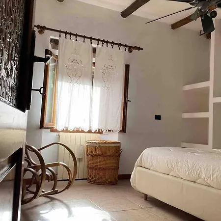 Lägenhet Borgo Magico A Due Passi Dalla Rocchetta Mattei