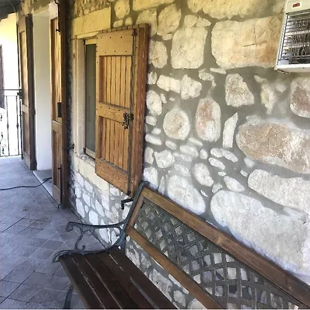 Borgo Magico A Due Passi Dalla Rocchetta Mattei Lägenhet