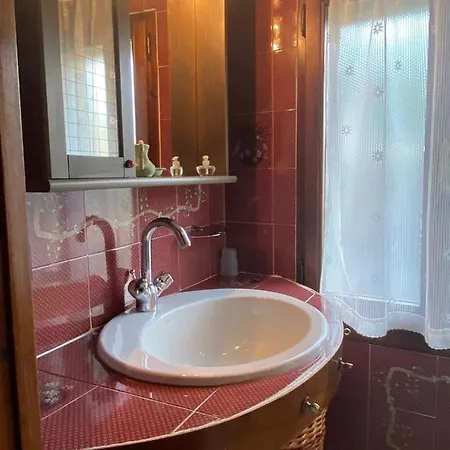 Borgo Magico A Due Passi Dalla Rocchetta Mattei
