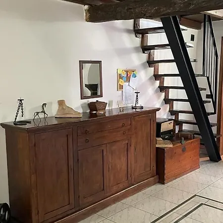 Lägenhet Borgo Magico A Due Passi Dalla Rocchetta Mattei