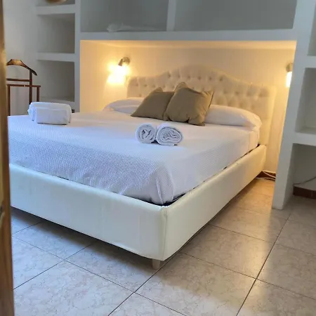 Borgo Magico A Due Passi Dalla Rocchetta Mattei *
